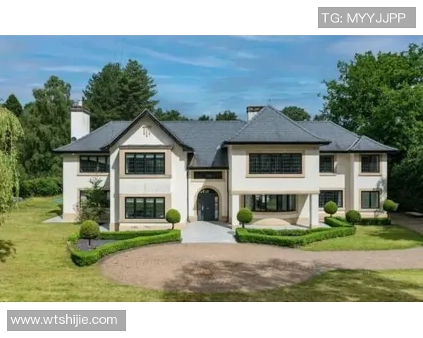 足球球星豪宅大揭秘：从奢华设计到私人定制，每个细节都彰显荣耀与品位